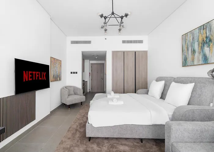 Vayk- Great Studio With Excellent Amenities In Jvc
